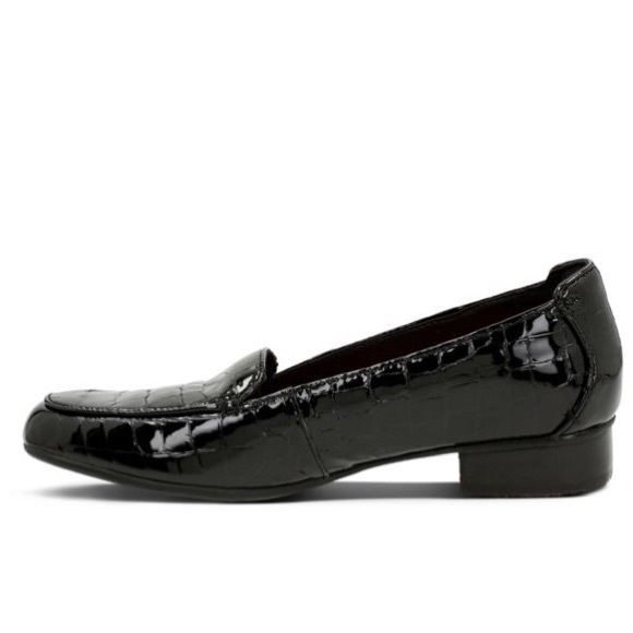 Clarks Shoes - NEW Clarks Womens Loafer Shoes patent leather